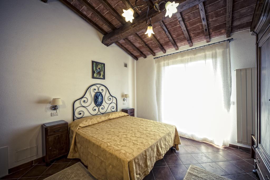 Agriturismo I Roseti Montepulciano Stazione Szoba fotó