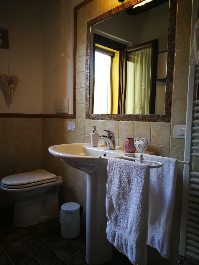 Agriturismo I Roseti Montepulciano Stazione Kültér fotó